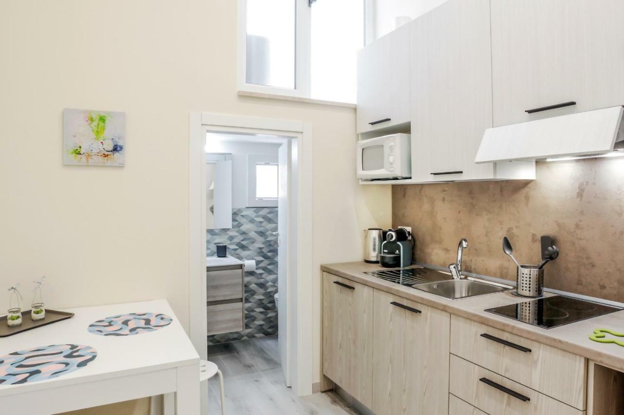 Bari Centrale Railway Station Apartment Luaran gambar