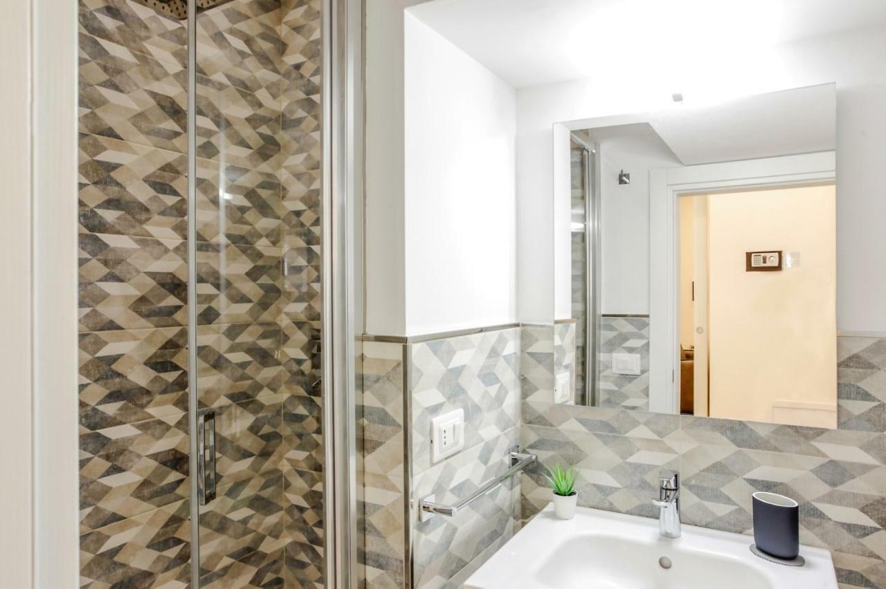 Bari Centrale Railway Station Apartment Luaran gambar