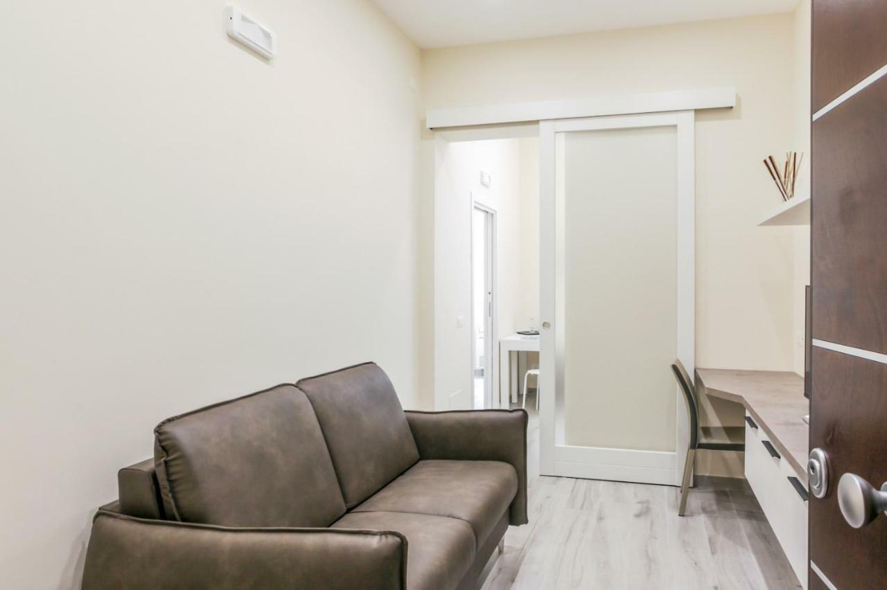 Bari Centrale Railway Station Apartment Luaran gambar