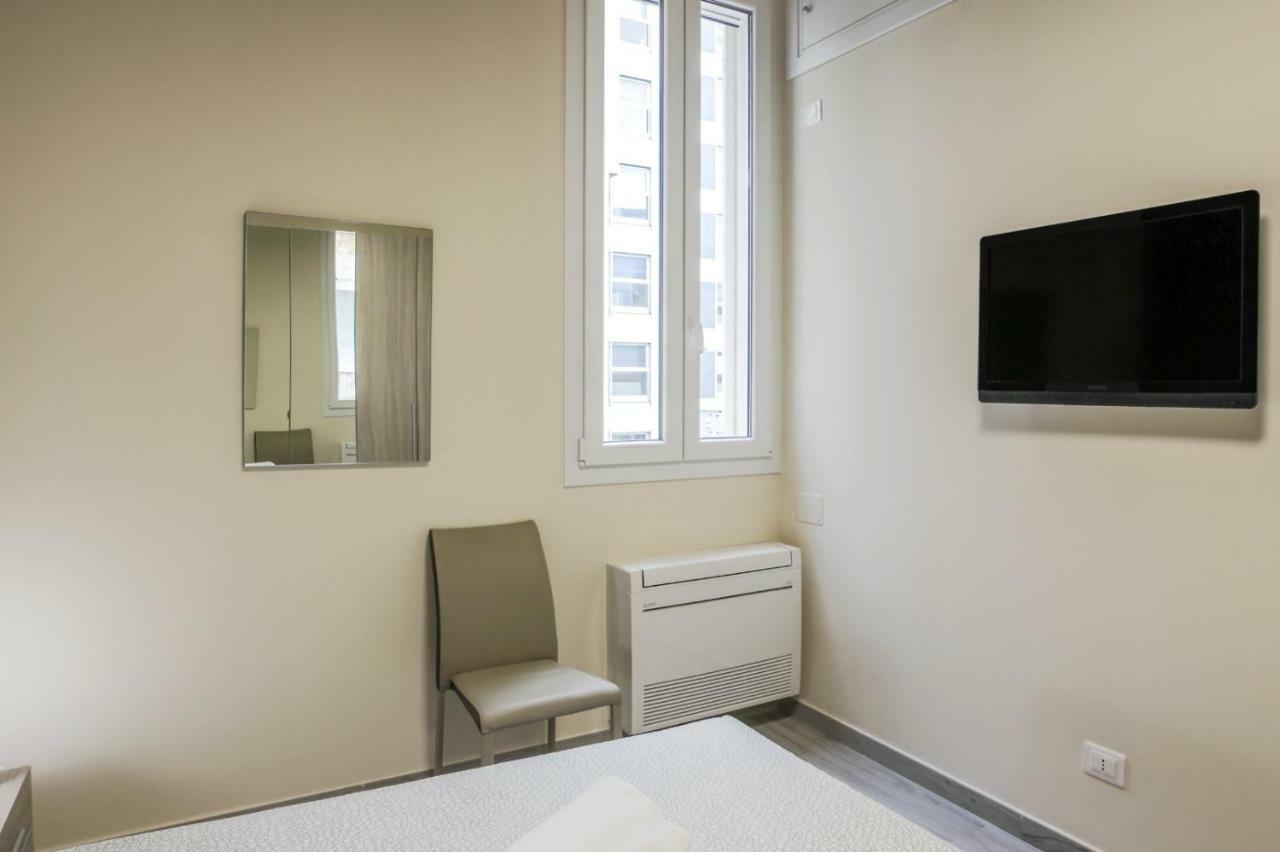 Bari Centrale Railway Station Apartment Luaran gambar